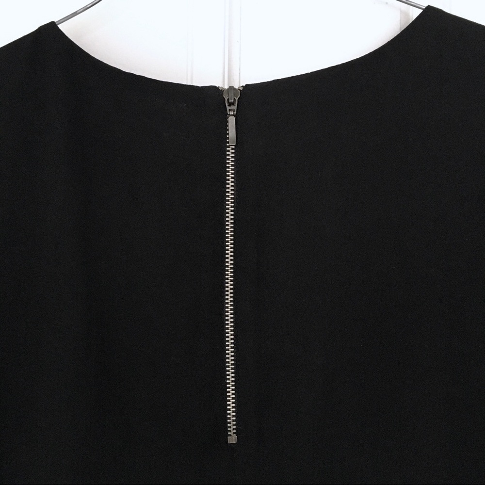 Black Shortsleeve Dress - Picture 5 of 8